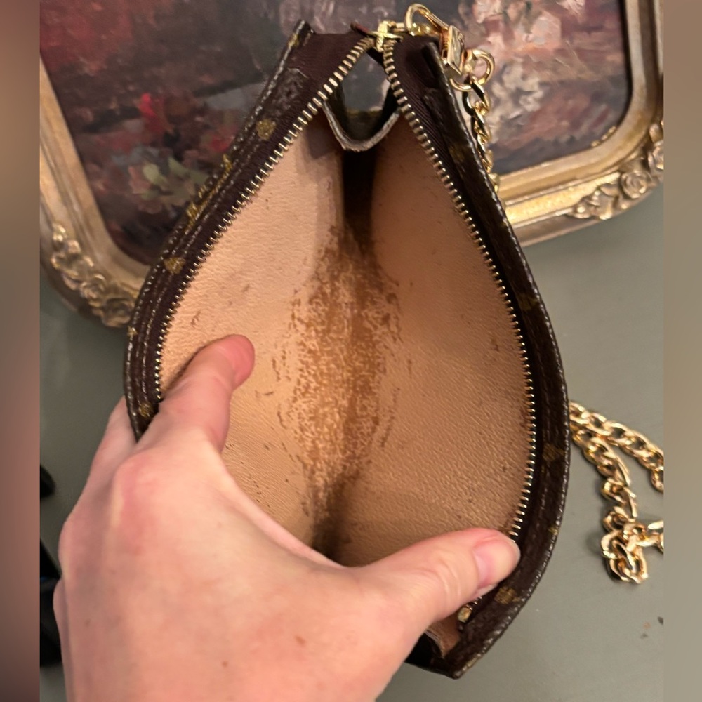 Authentic Louis Vuitton Mini Pochette Accessoires- Vintage 2000 - Picture 7 of 9